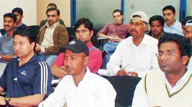500 Expatriates Find Islam in Dubai